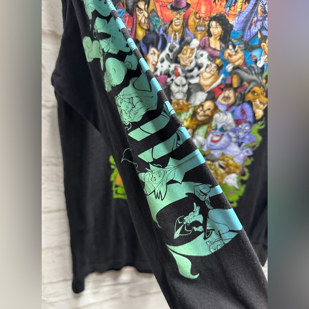Disney Villains Bad Guys Long Sleeve Cruella Maleficent Hook Graphic T-Shirt L‎ - Picture 5 of 5